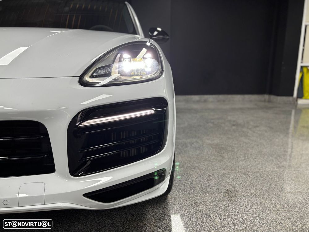 Porsche Cayenne E-Hybrid Tiptronic S Black Edition - 4