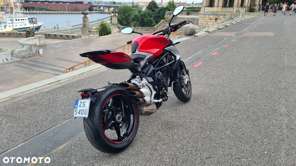 MV AGUSTA Brutale - 6