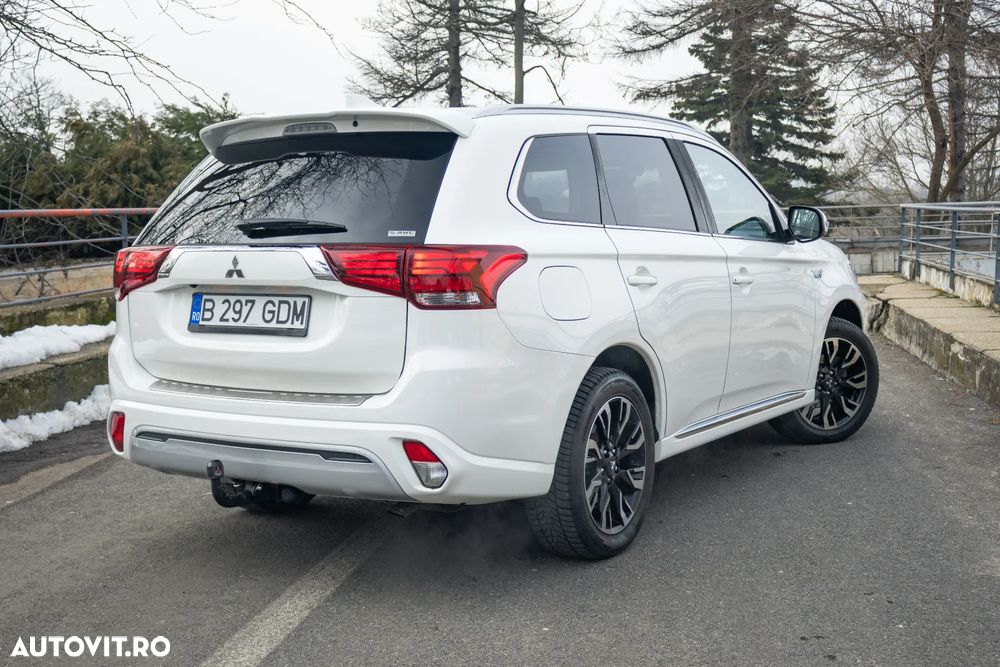 Mitsubishi Outlander - 6