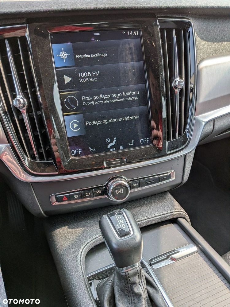 Volvo V90 D5 SCR AWD Momentum Pro - 23