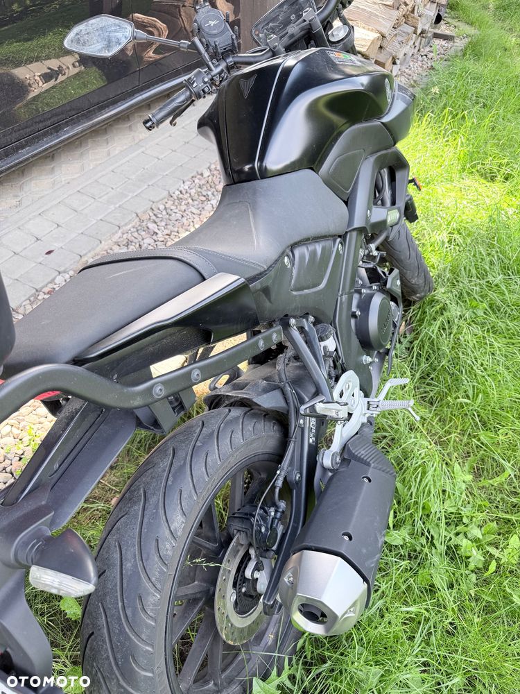 Yamaha MT - 2