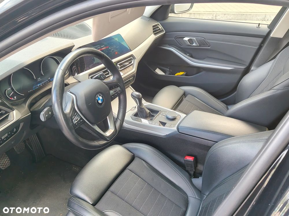BMW Seria 3 318d Luxury Line - 8