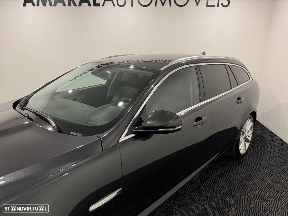 Jaguar XF Sportbrake 2.2 D Premium Luxury - 17