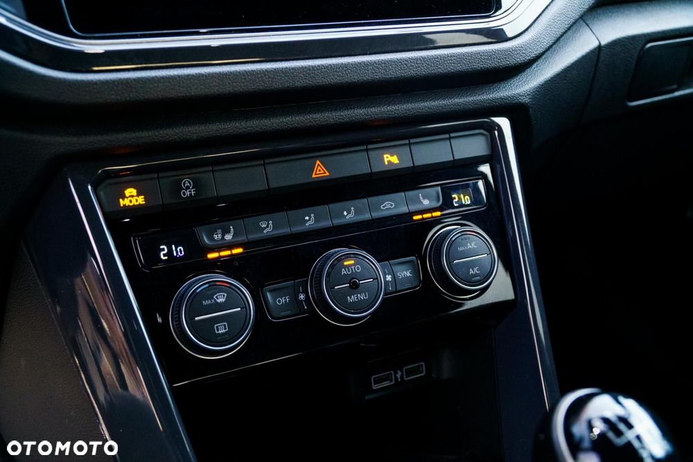 Volkswagen T-Roc - 29