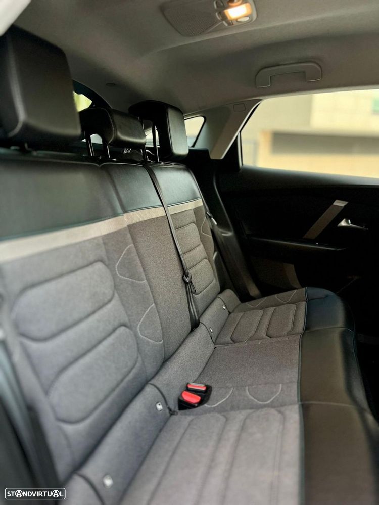 Citroën e-C4 50 kWh Shine - 12