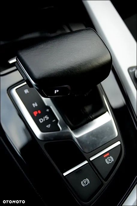 Audi A4 Limousine 35 TFSI S tronic sport - 31