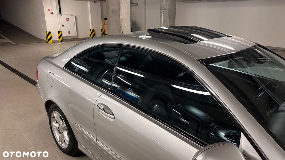 Mercedes-Benz CLK 2004