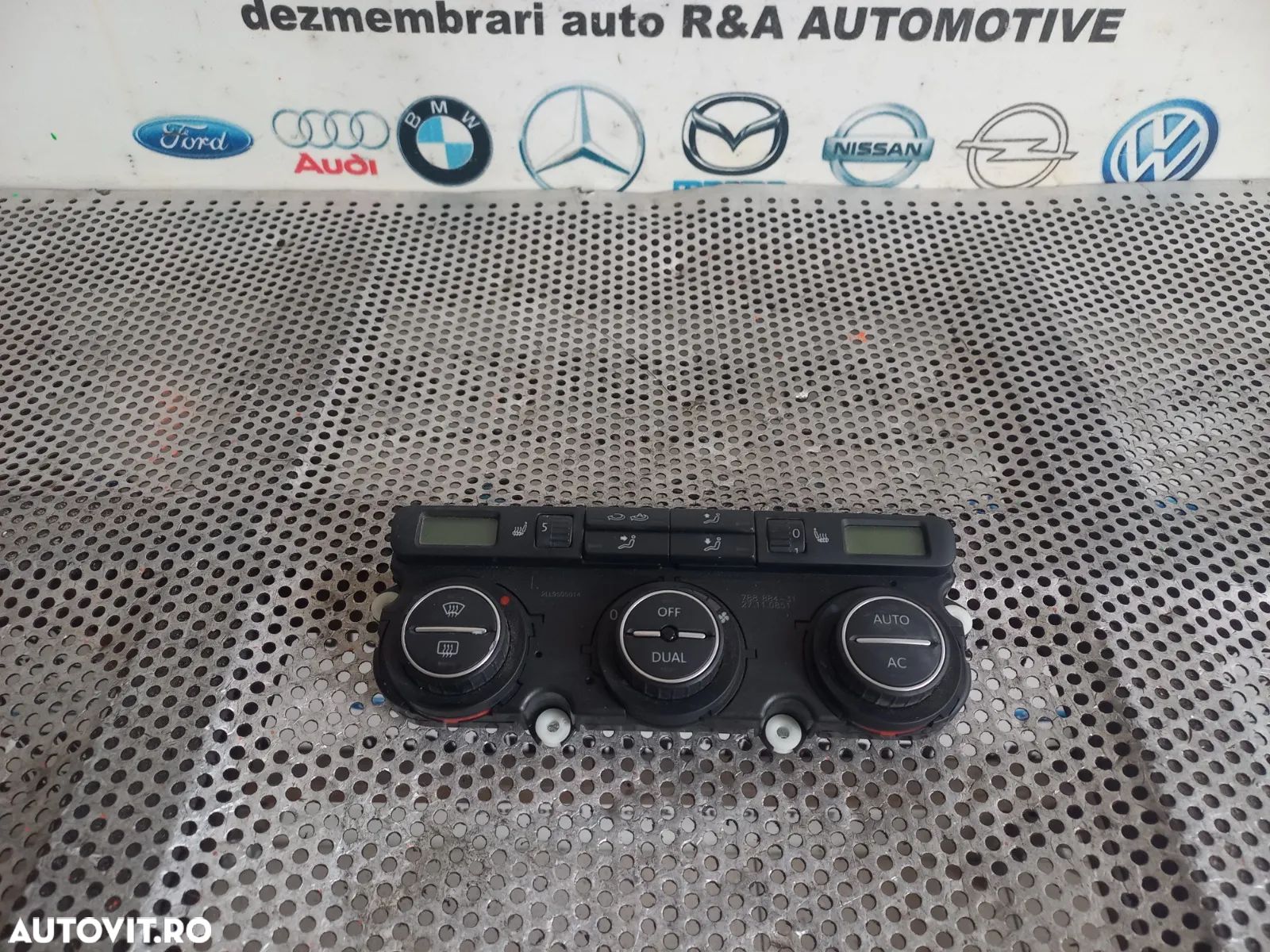 Panou Modul Comenzi Dublu Climatronic Cu Incalzire In Scaune Vw Golf 5 Jetta Touran Cod 1K0907044DA - 1