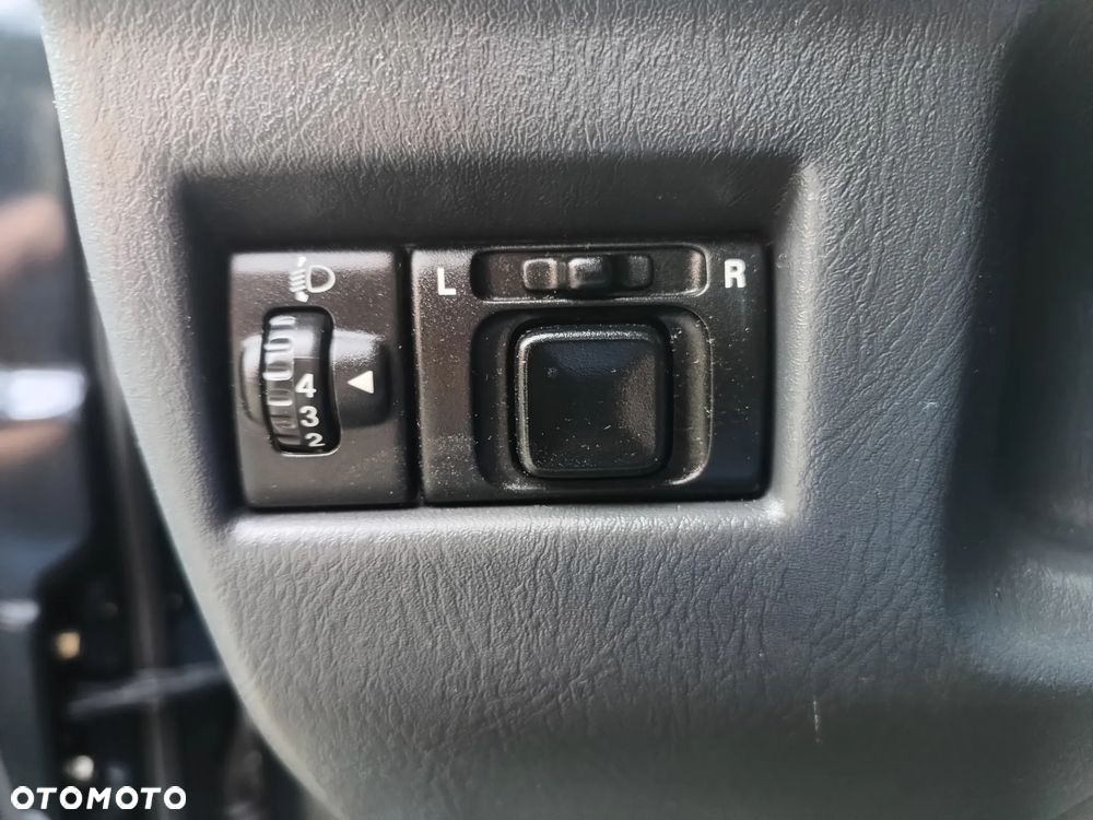 Suzuki Jimny 1.3 - 15