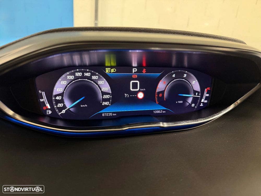 Peugeot 3008 1.5 BlueHDi Allure Pack EAT8 - 6