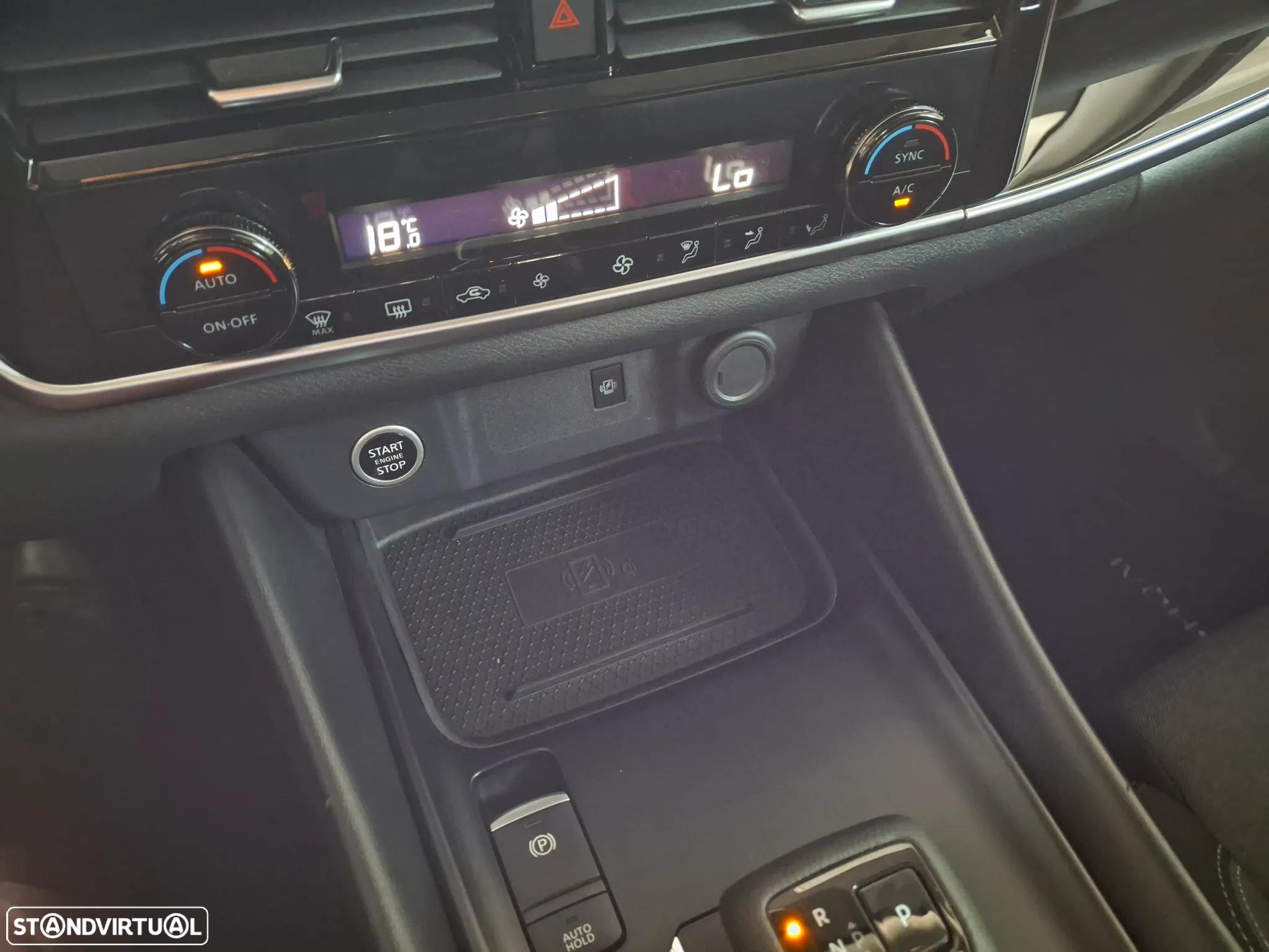 Nissan Qashqai 1.3 DIG-T N-Connecta LED+TT+SKY Xtronic - 20