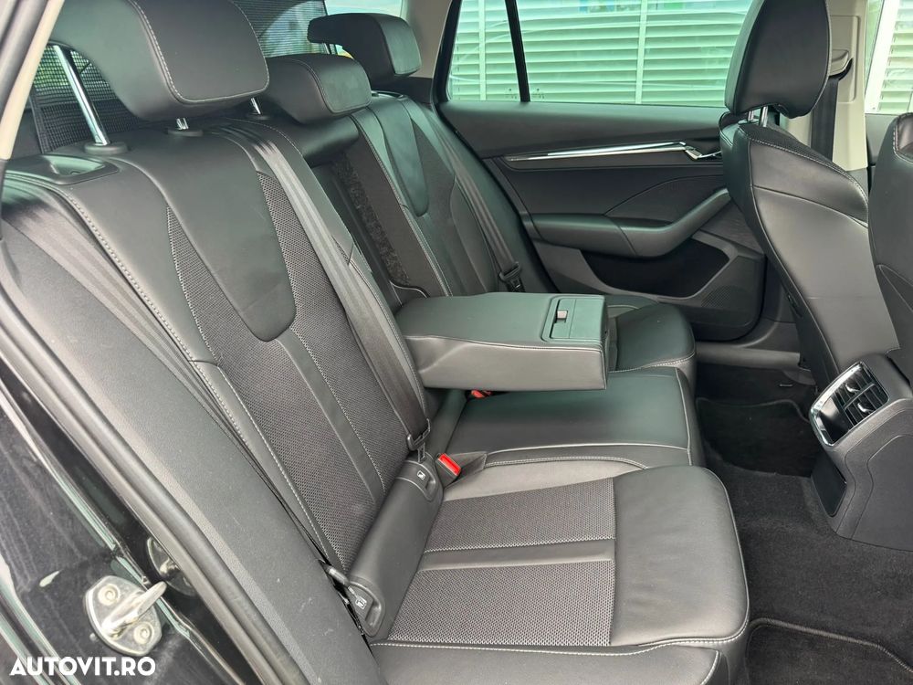 Skoda Octavia Combi 2.0 TDI DSG Style - 30