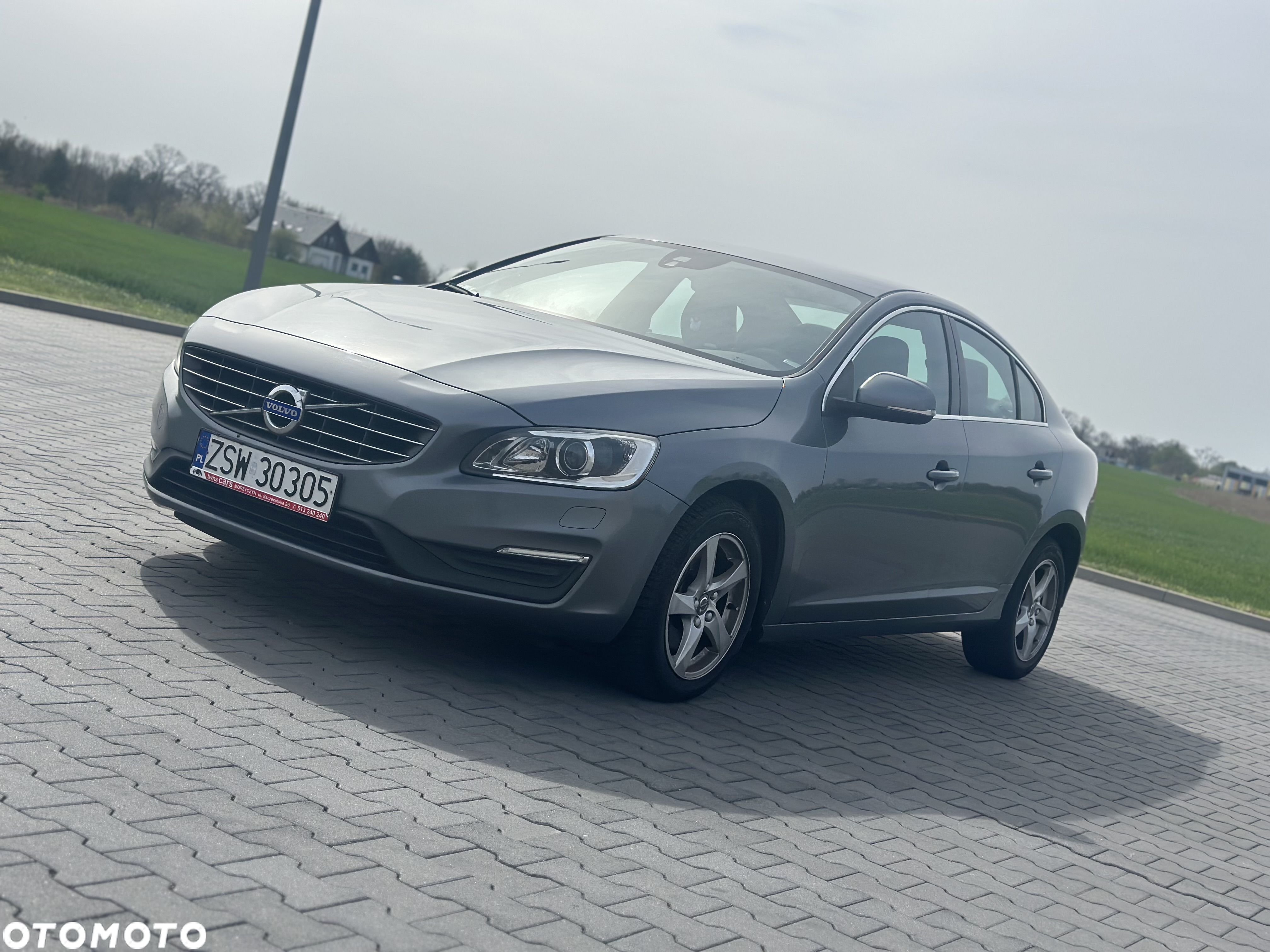 Volvo S60 - 1