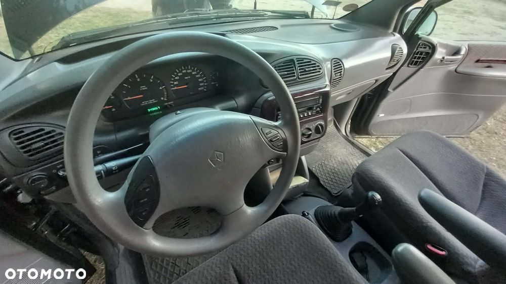 Chrysler Voyager - 6