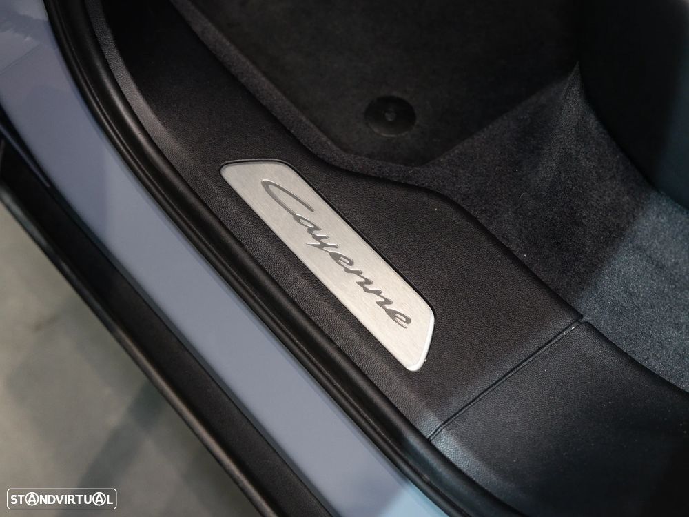 Porsche Cayenne Coupé E-Hybrid - 37