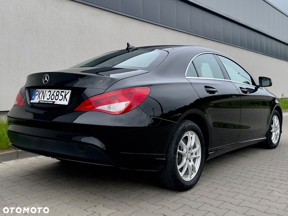 Mercedes-Benz CLA 180 Urban - 10