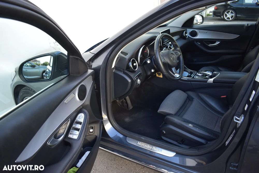 Mercedes-Benz C - 19