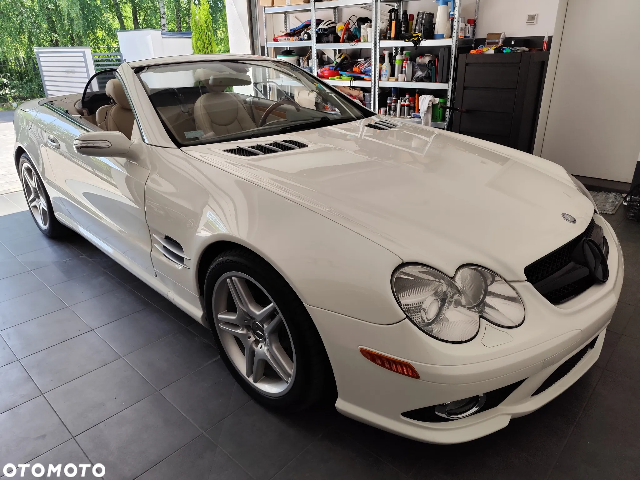 Mercedes-Benz SL - 16