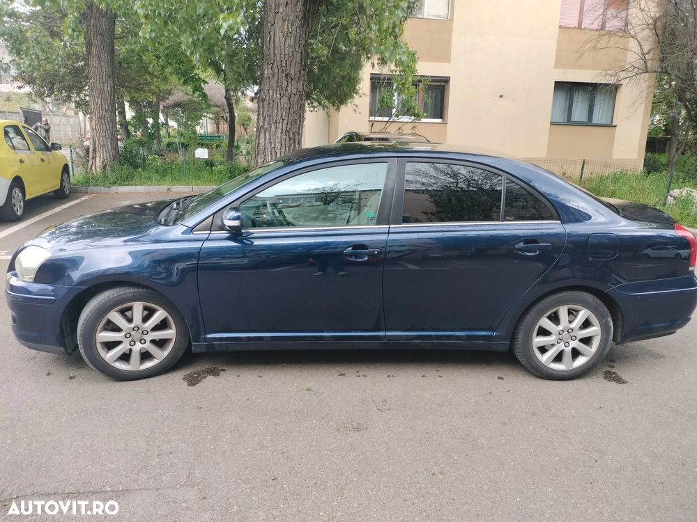 Toyota Avensis 2.0 Sdn. Sol Plus - 5