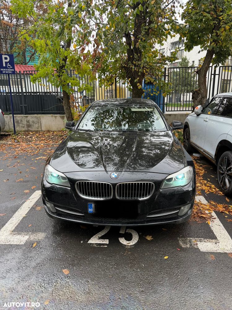 BMW Seria 5 525d xDrive - 39