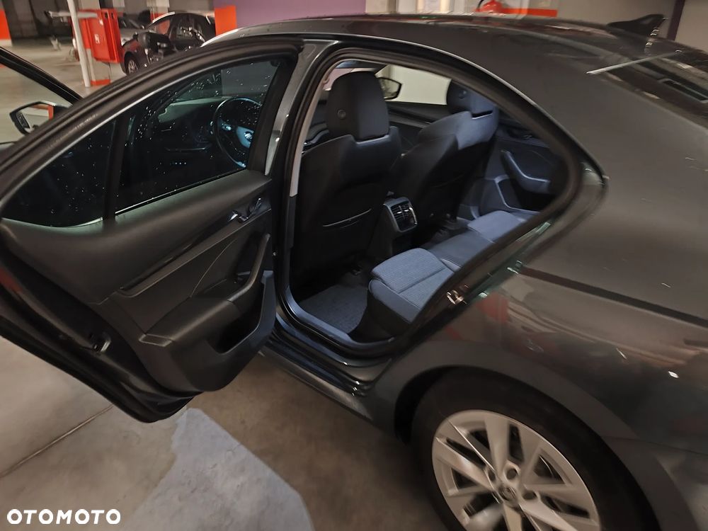 Skoda Octavia 1.5 TSI ACT Ambition - 8