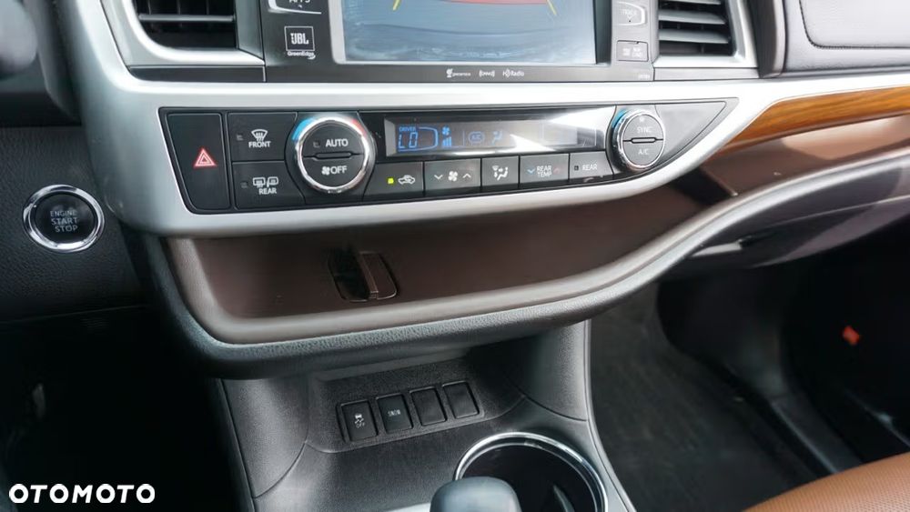 Toyota Highlander - 11