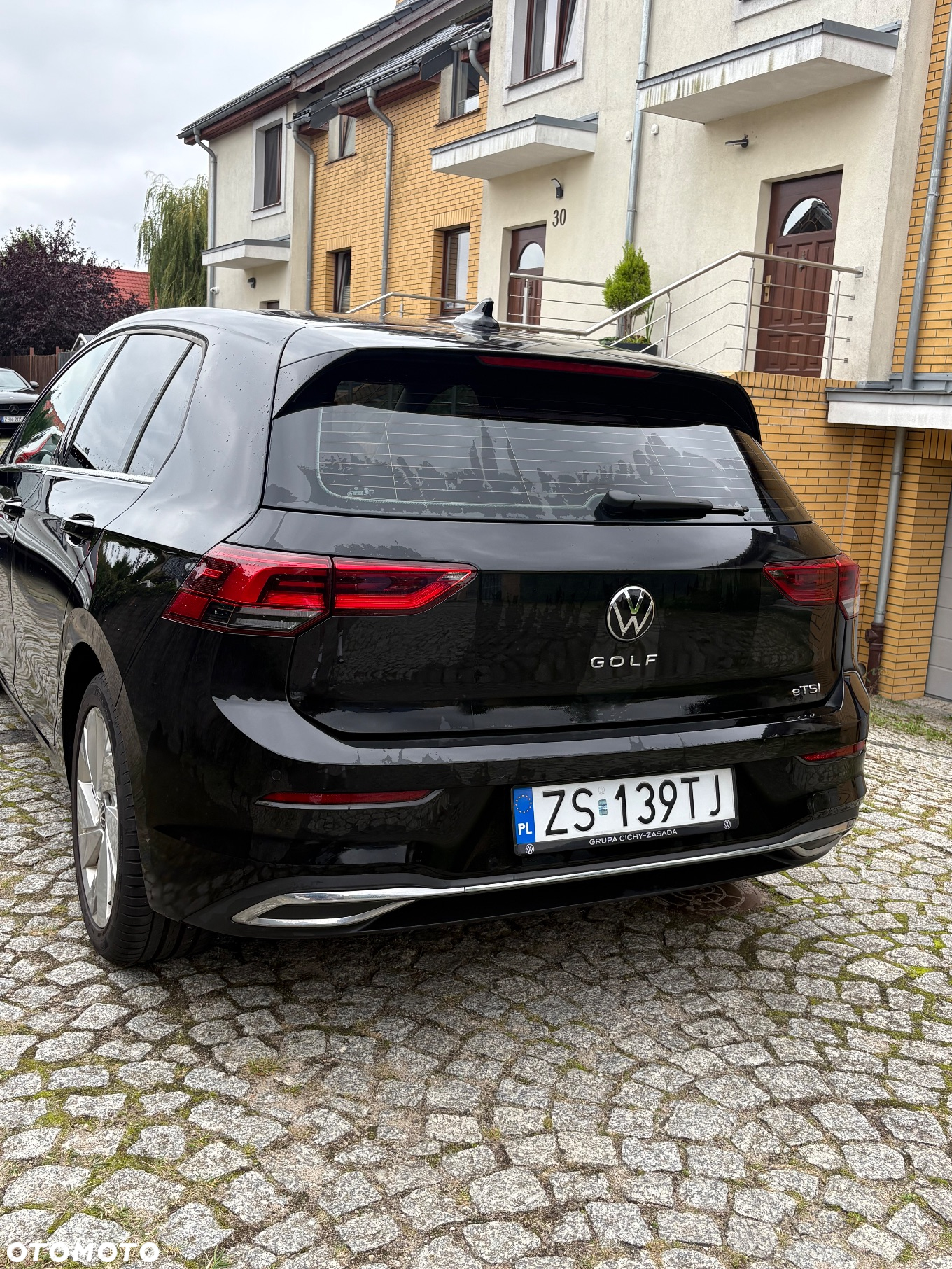 Volkswagen Golf - 6