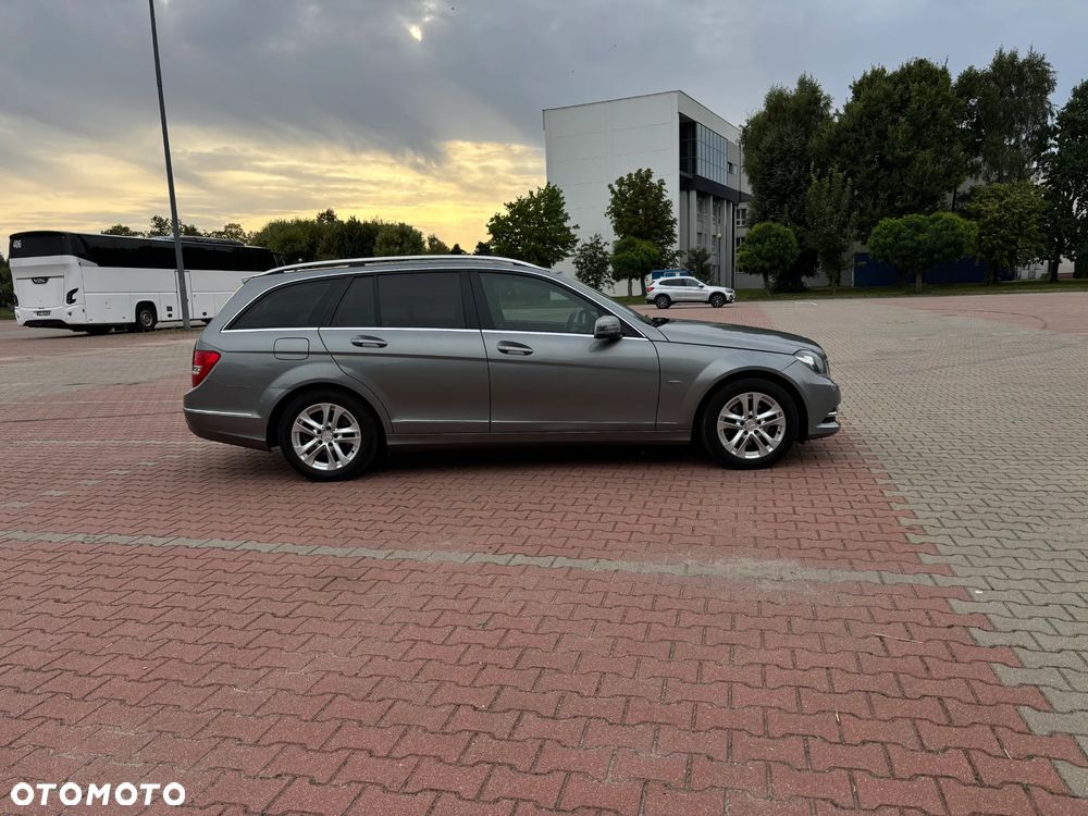 Mercedes-Benz Klasa C 180 CGI BlueEff Avantgarde - 8