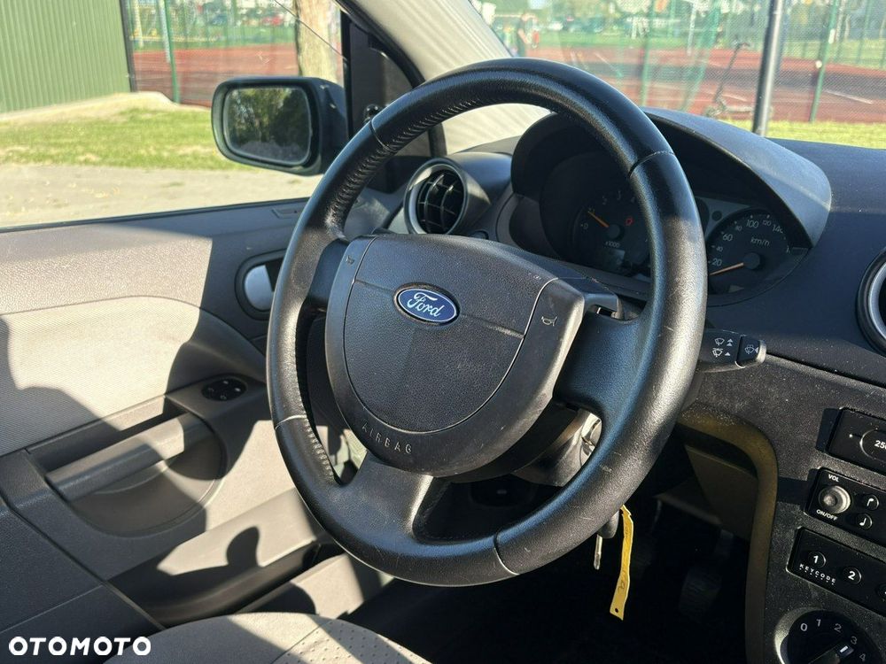 Ford Fiesta 1.4 Silver Magic - 14