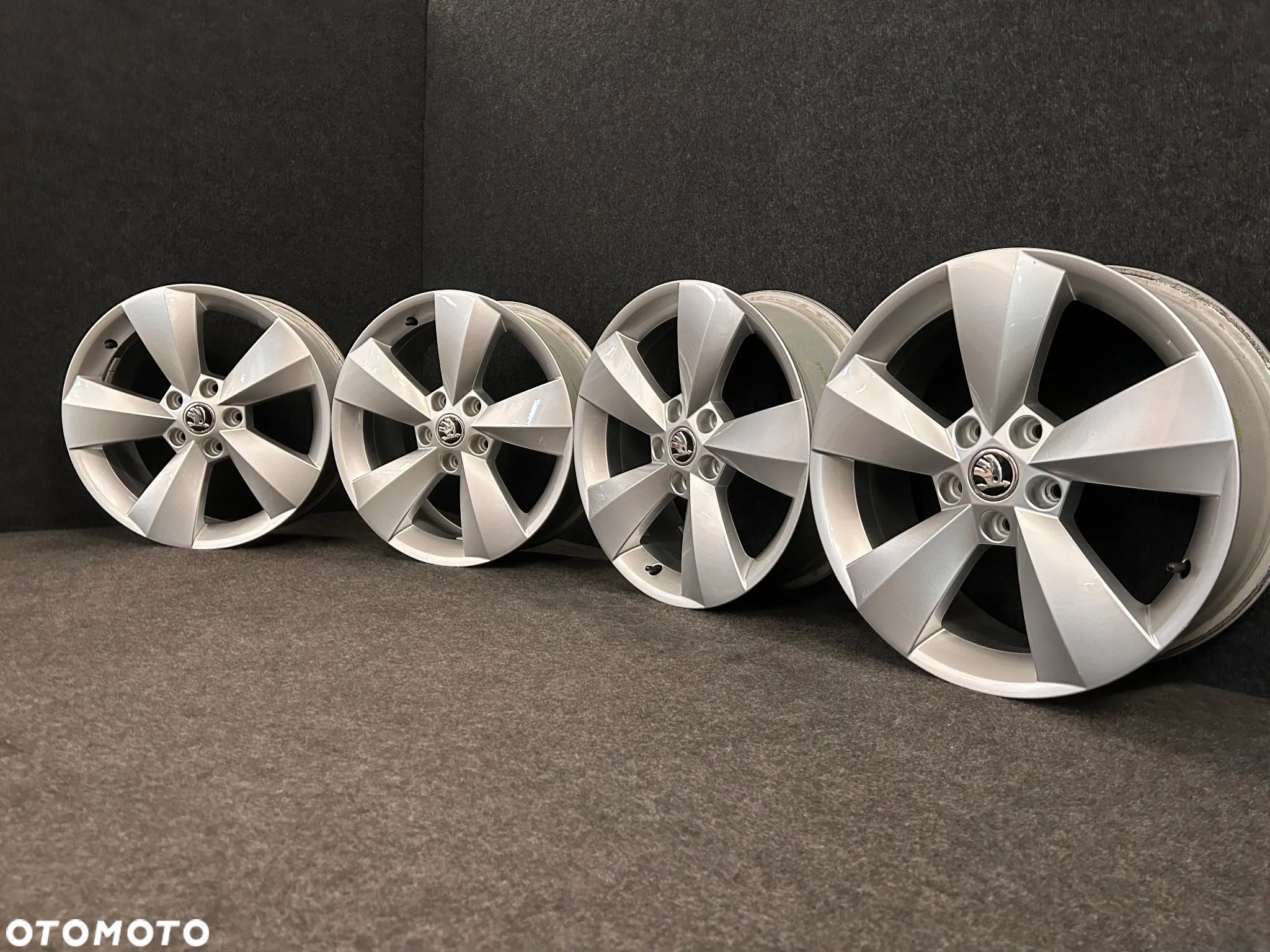 Alufelgi Skoda Kodiaq, Karoq, Octavia III, IV 17 cali 5x112 4szt. Ładne! - 1