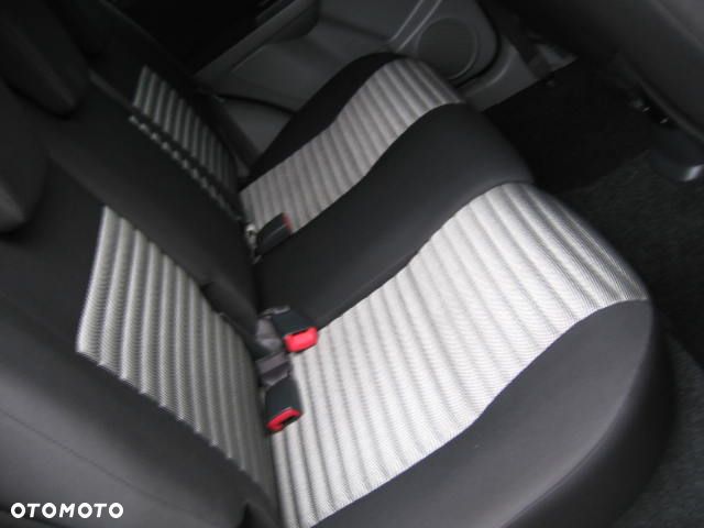 Suzuki SX4 1.6 Comfort - 17