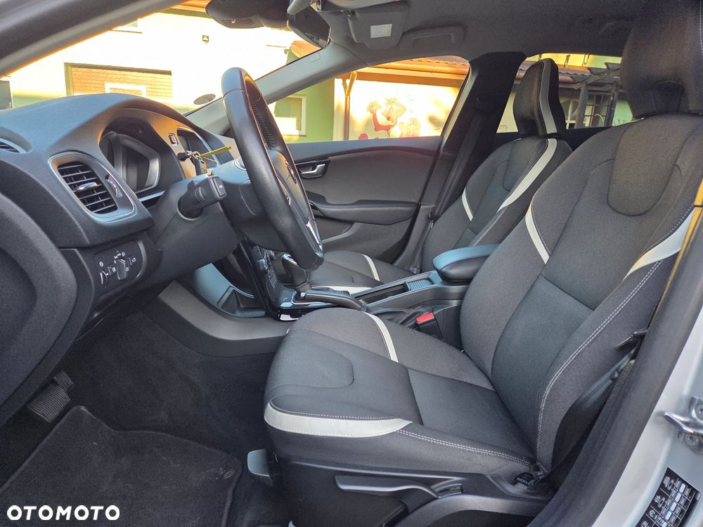 Volvo V40 D3 Geartronic - 22