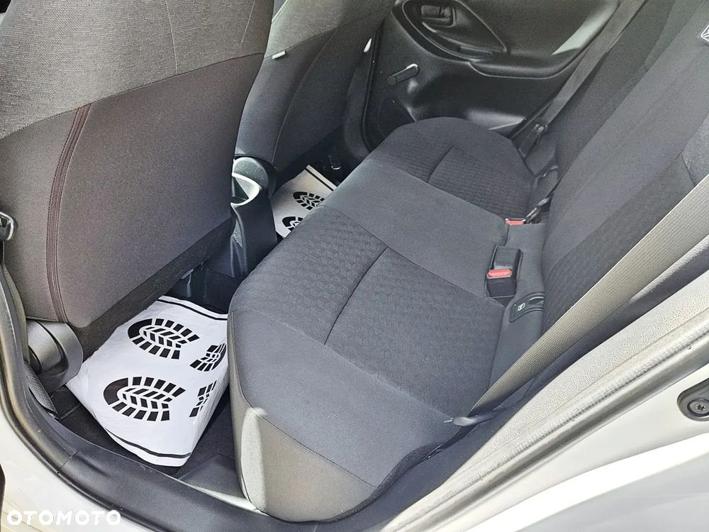 Toyota Yaris 1.5 VVT-i Luxe - 16