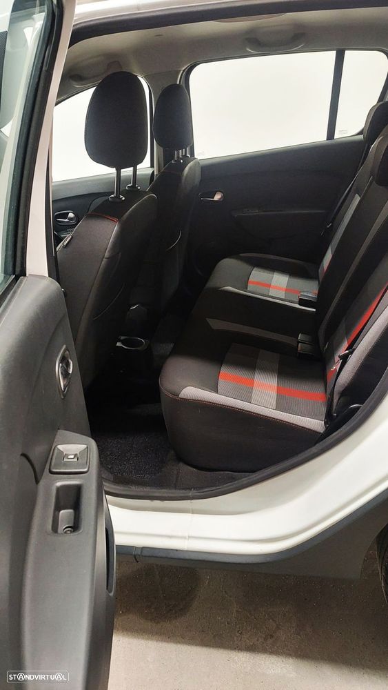 Dacia Sandero 0.9 TCe Stepway - 13