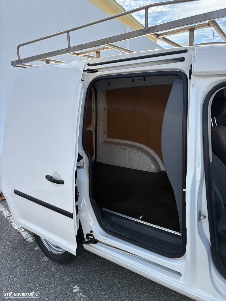 VW Caddy 1.6 - 8