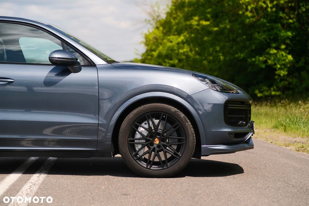 Porsche Cayenne Turbo - 30