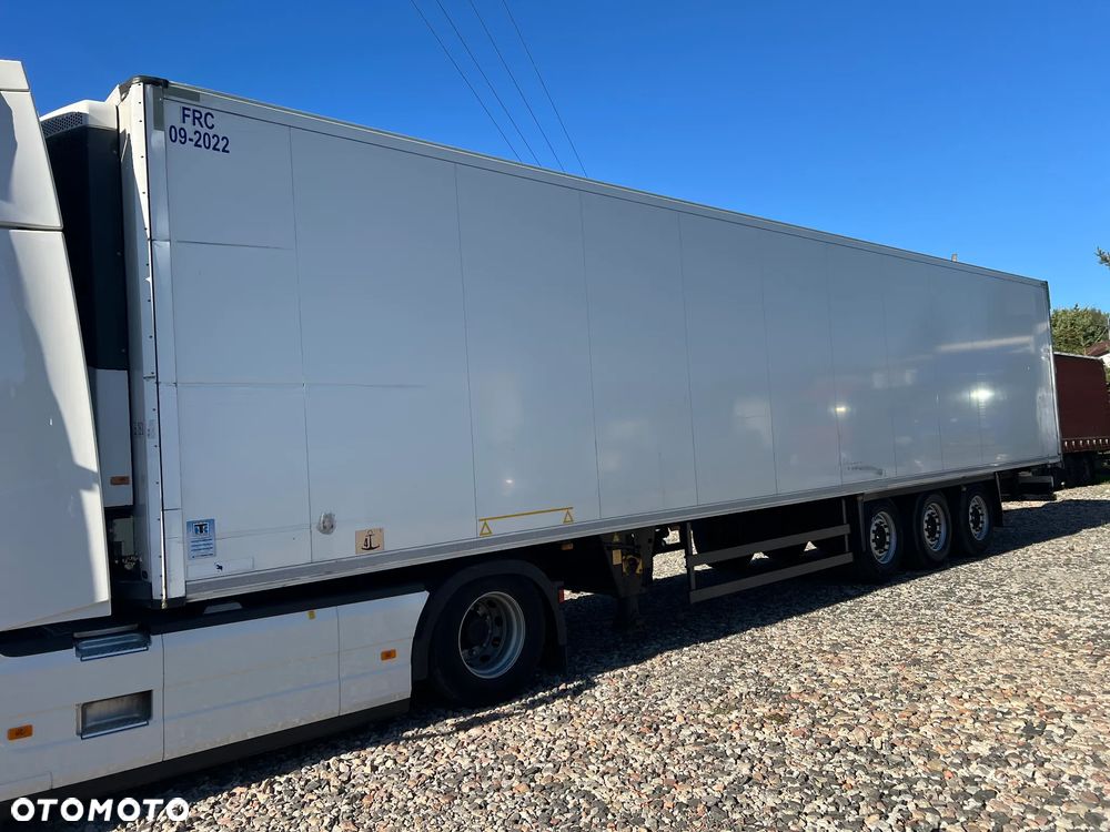 Schmitz Cargobull SKO 24/L - 1