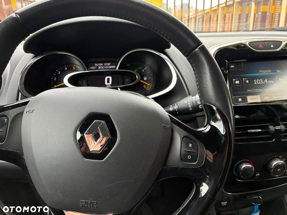 Renault Clio - 26