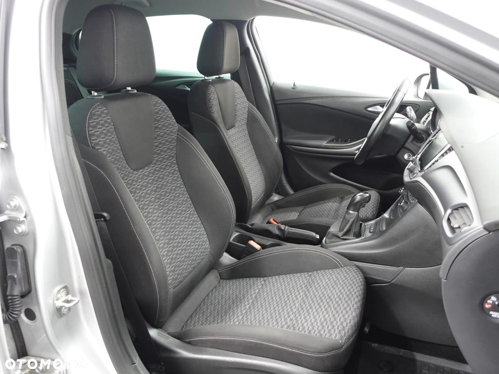 Opel Astra 1.6 D (CDTI) Dynamic - 26