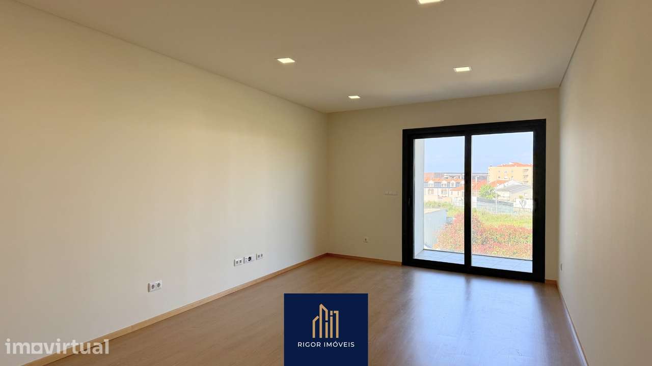 Apartamento T2 - Semi-Novo | Póvoa de Varzim | Exclusivo - Grande imagem: 4/51