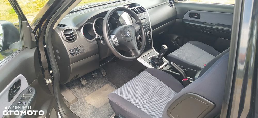 Suzuki Grand Vitara 1.6 Club - 9