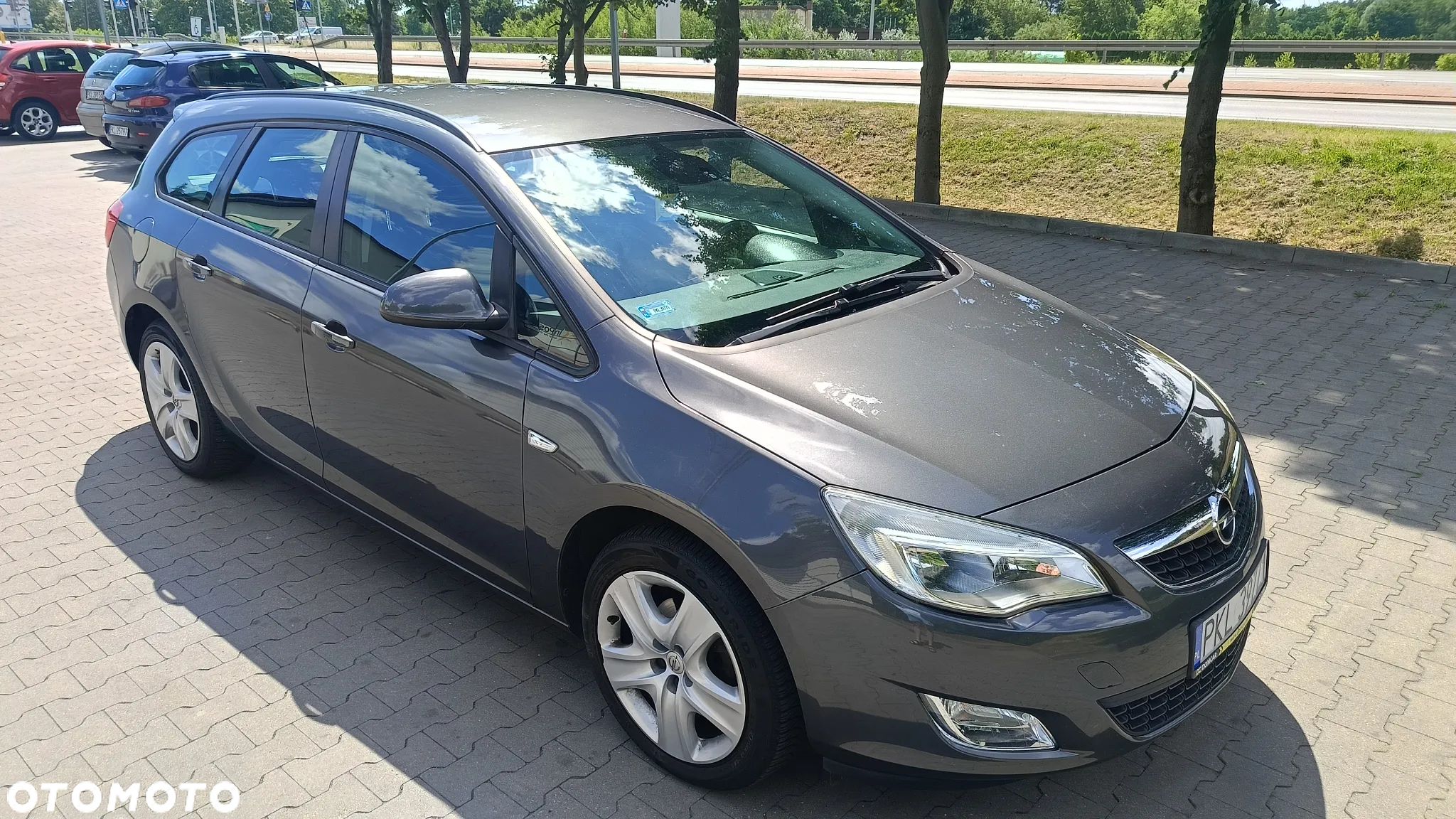 Opel Astra IV 1.4 T Sport - 1