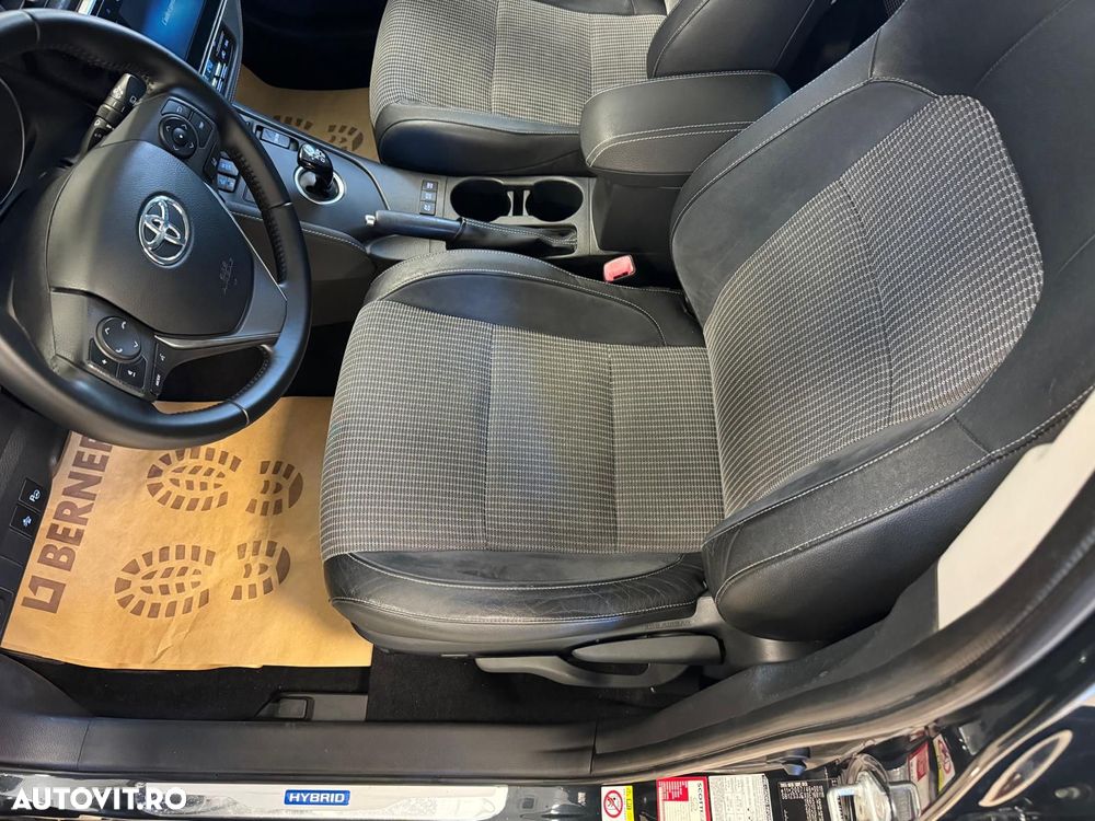 Toyota Auris 1.8 VVT-i Hybrid Automatik Touring Sports Team Deutschland - 10