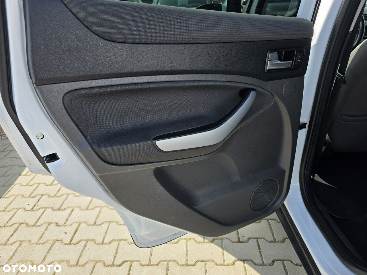 Ford Kuga 2.0 TDCi 2x4 Titanium - 22