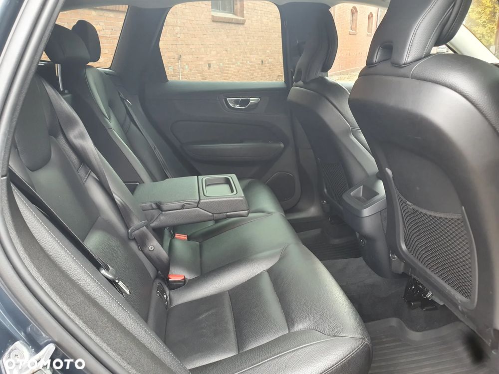 Volvo XC 60 B4 B Geartronic Momentum Pro - 13