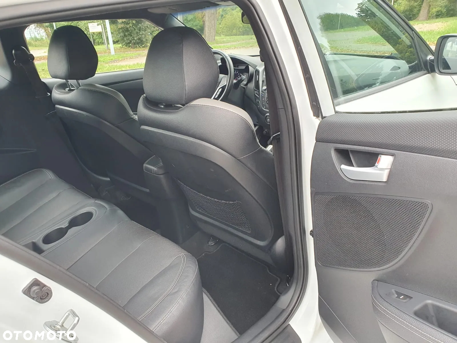 Hyundai Veloster 1.6 Turbo Premium - 12