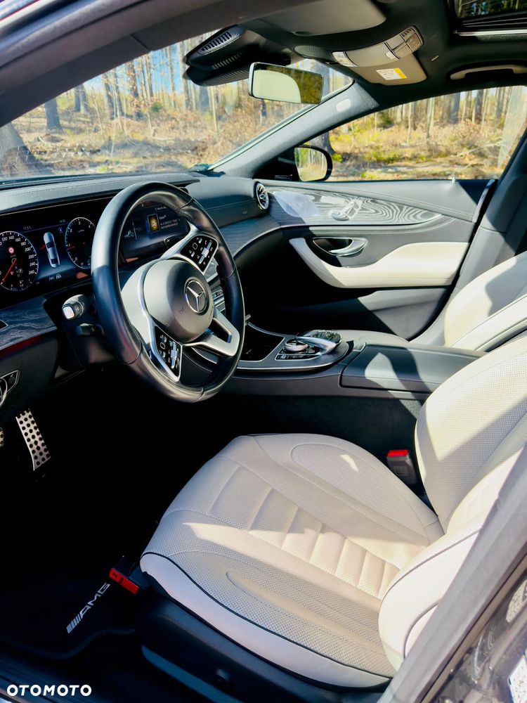 Mercedes-Benz CLS - 2