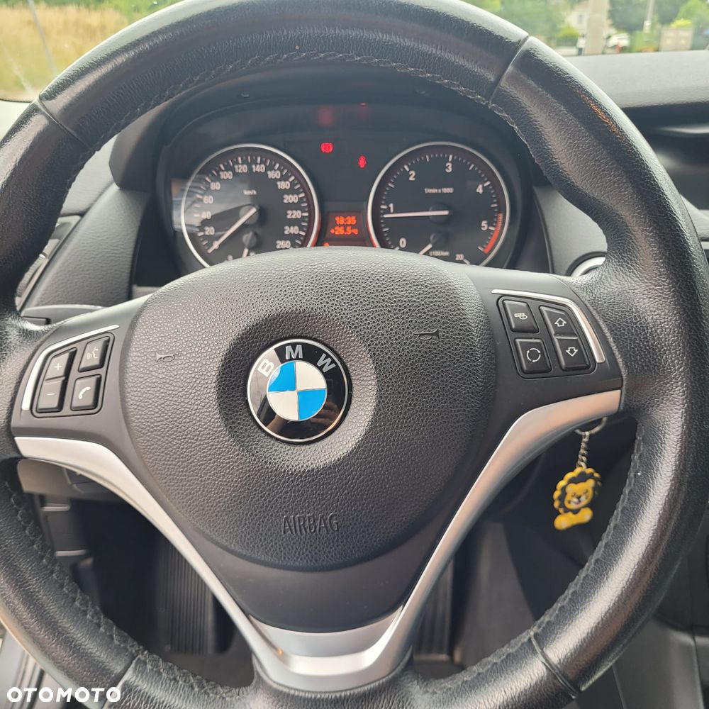 BMW X1 xDrive18d - 8