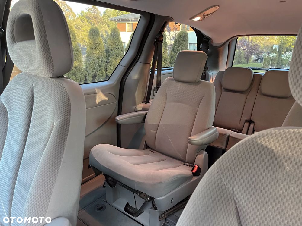 Chrysler Grand Voyager 2.8 CRD SE S&G - 23