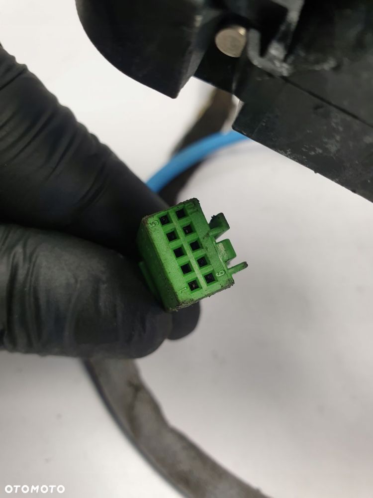 Mercedes A205 W205 ZAMEK PRZEDNICH DRZWI prawy - 7